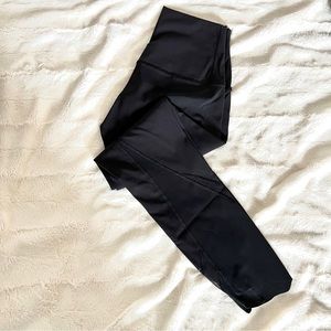 Lululemon wonder under scallop mesh detail leggings